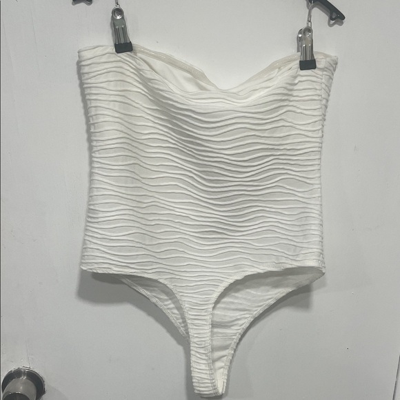 Princess Polly Elegant White Garment Size 8 - Picture 3 of 5